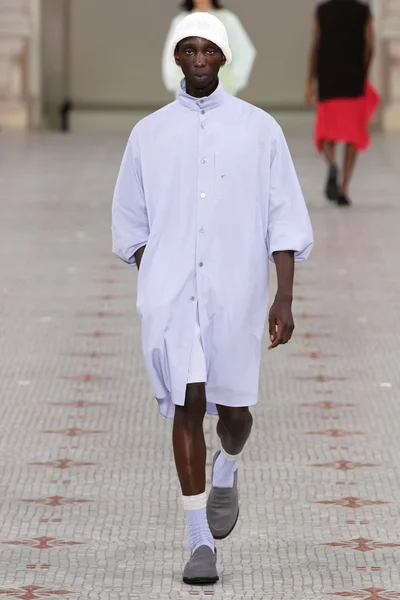 Look 13